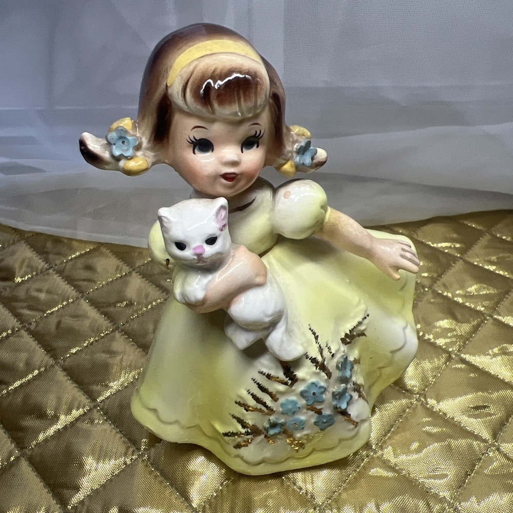 Marika's Original By LEFTON Figurine 4662 Yellow Dress Kitten